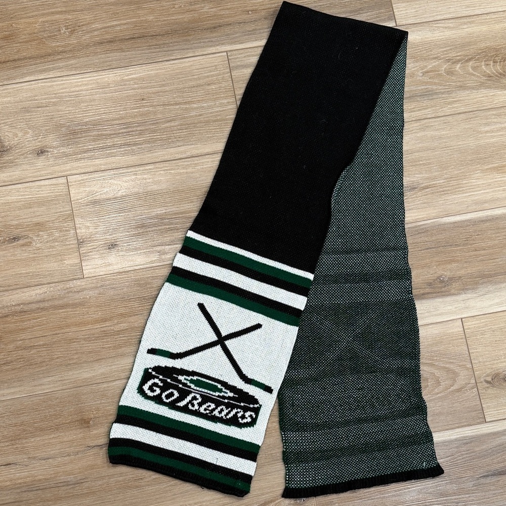 Marquise Bears Hockey Green Knit Scarf